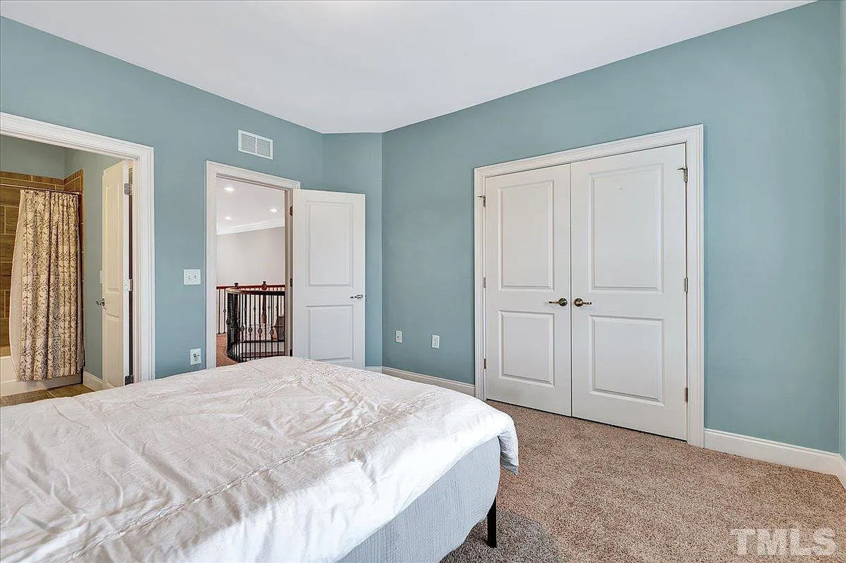 Caul-Group-2100-Vittorio-Lane-39