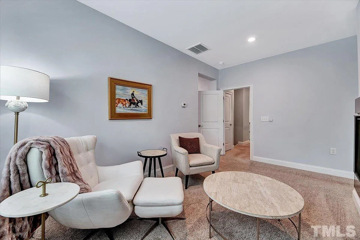 Caul-Group-2100-Vittorio-Lane-42