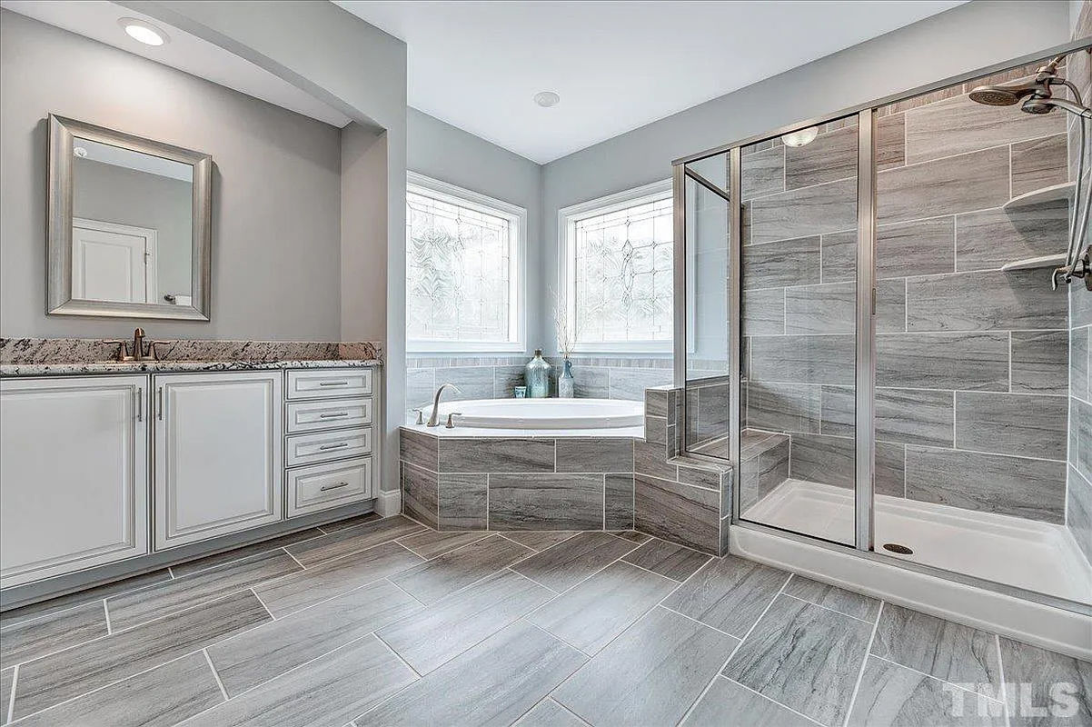 Caul-Group-2100-Vittorio-Lane-46