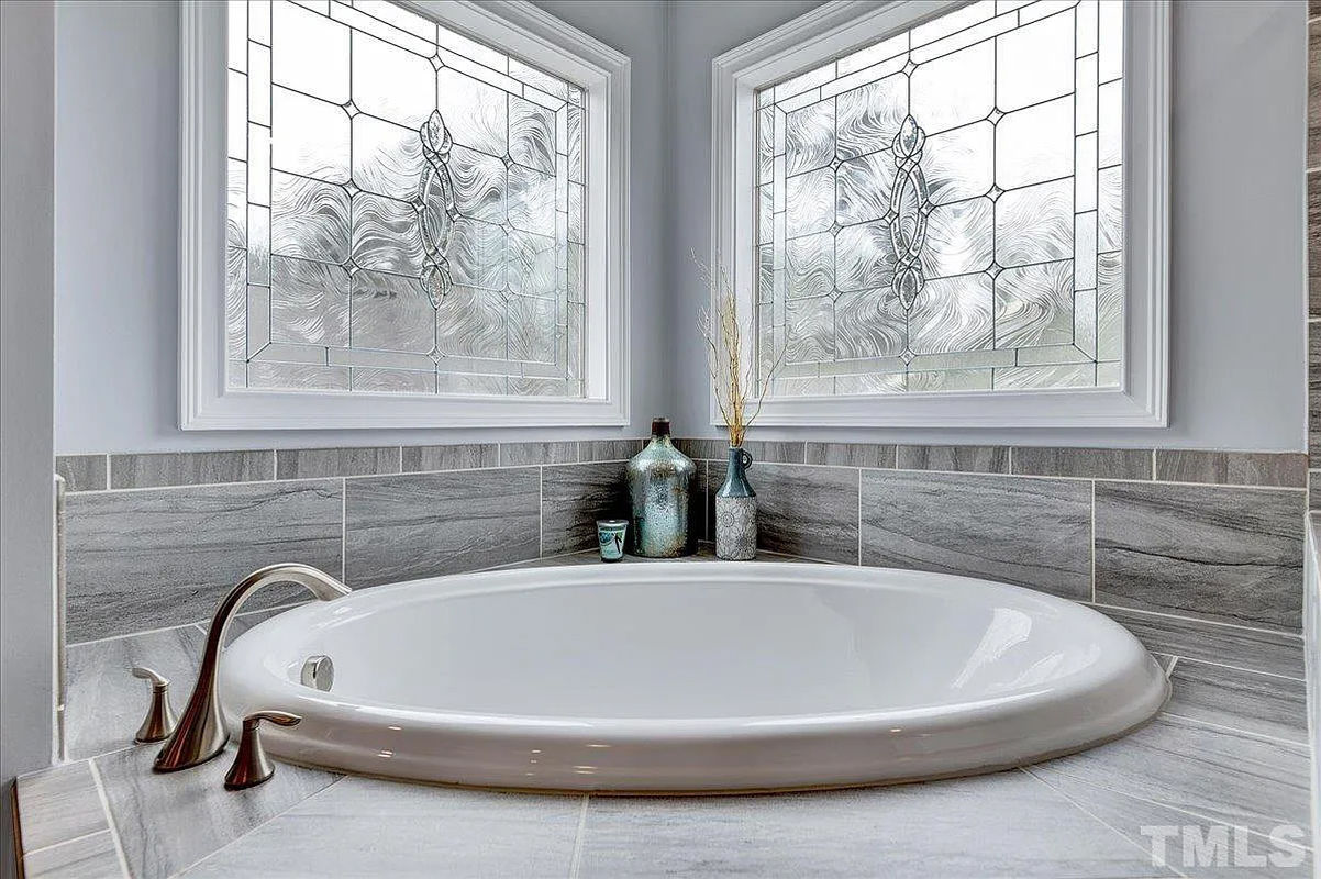 Caul-Group-2100-Vittorio-Lane-47