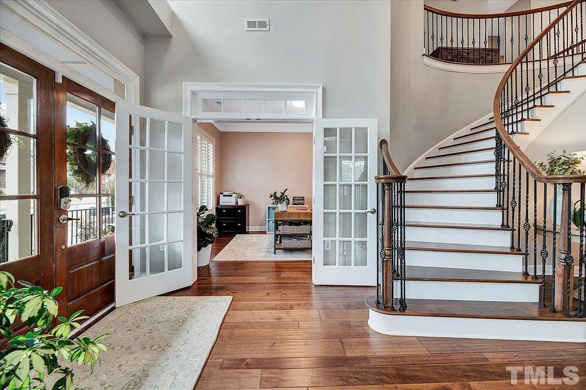 Caul-Group-2100-Vittorio-Lane-7