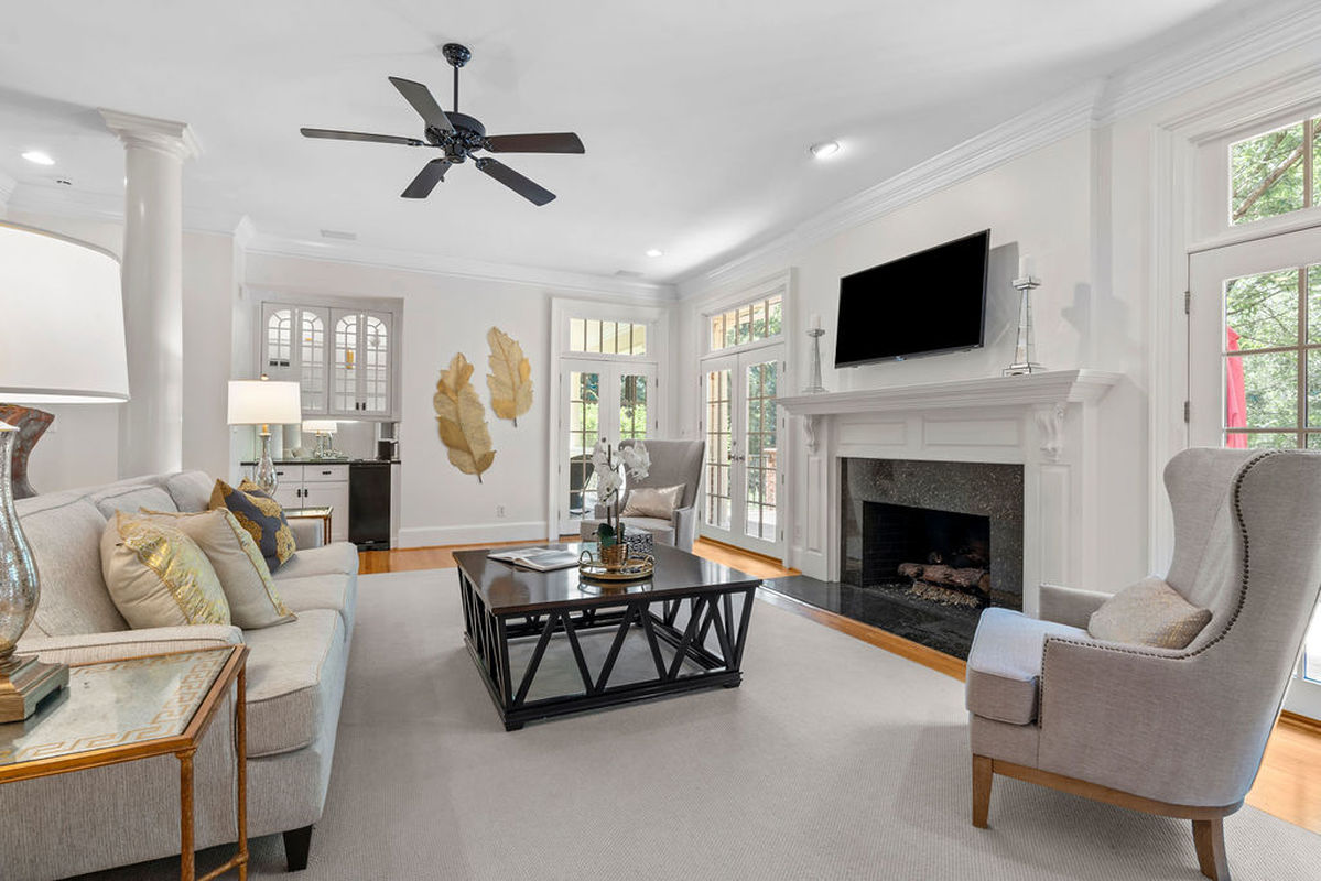 Caul Group-213 Devonbrook-20living