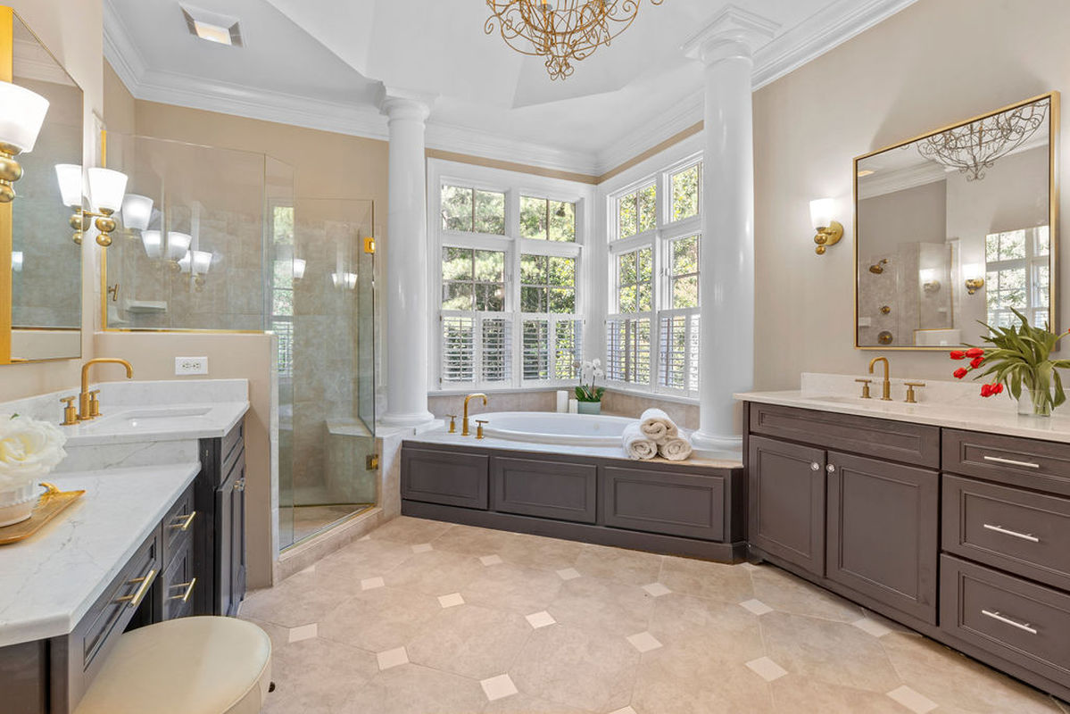 Caul Group-213 Devonbrook-24masterbath