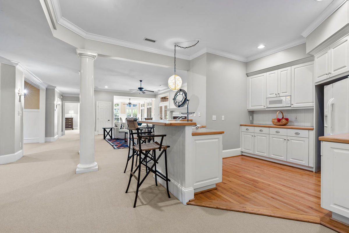 Caul Group-213 Devonbrook-44basement