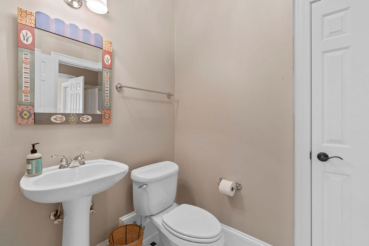 Caul Group-213 Devonbrook-50basementbath