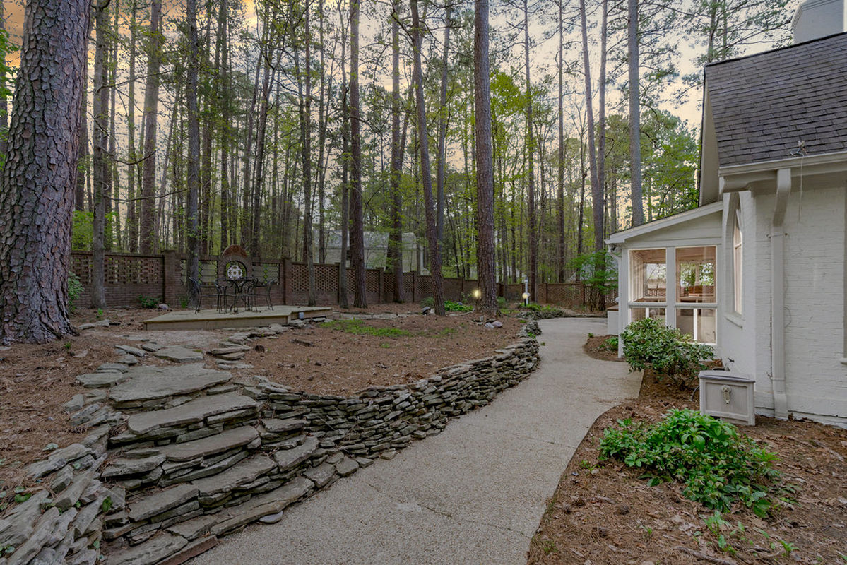 Caul Group-225 Chesley Ln-60-twilight