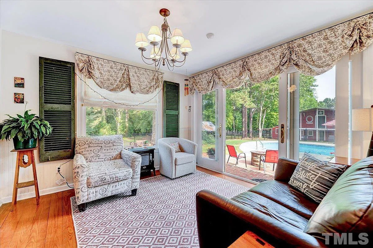 Caul Group-2412-Olive-Chapel-Road-20