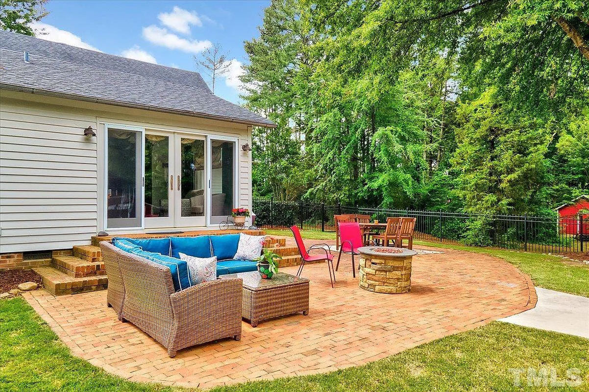 Caul Group-2412-Olive-Chapel-Road-31