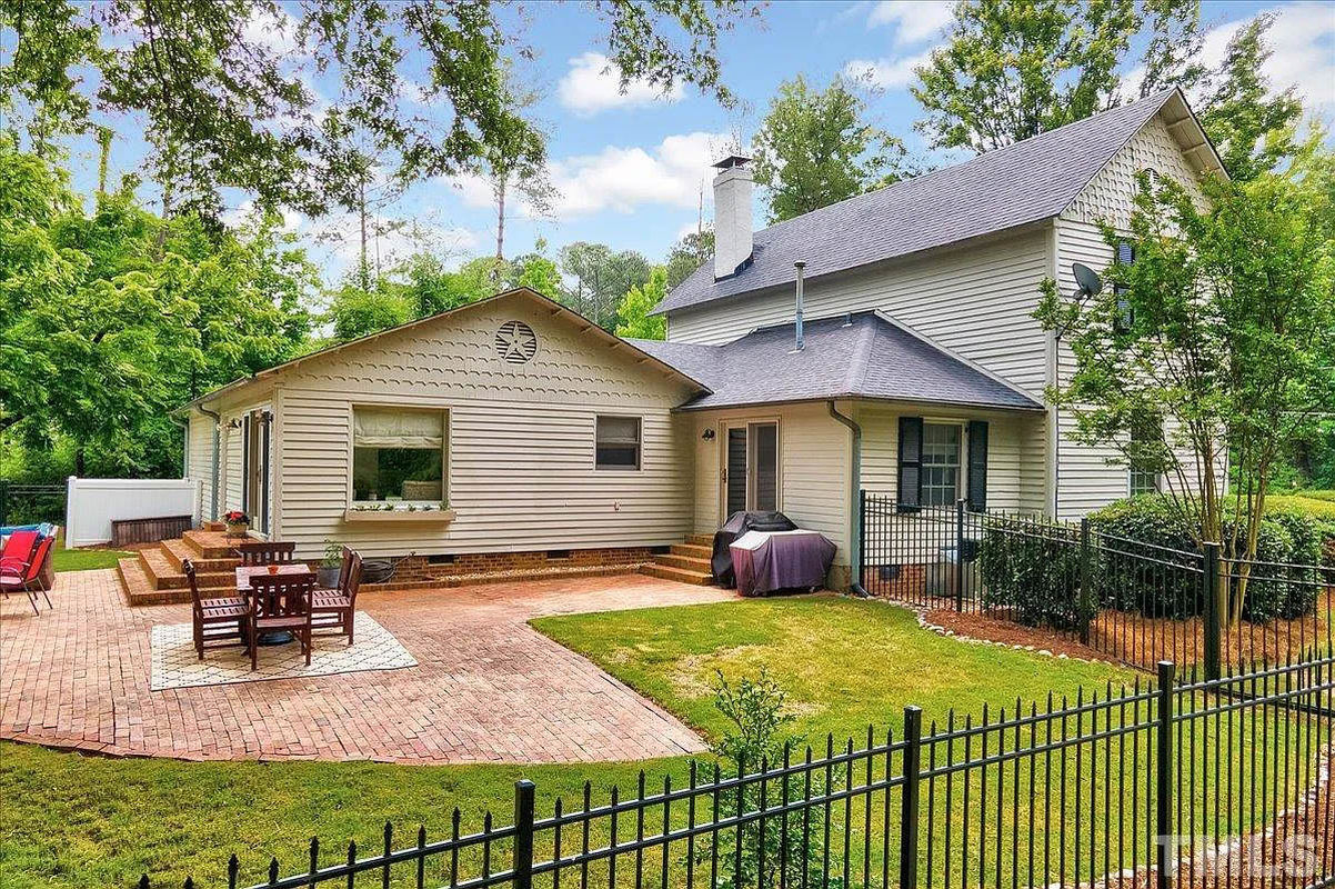 Caul Group-2412-Olive-Chapel-Road-32