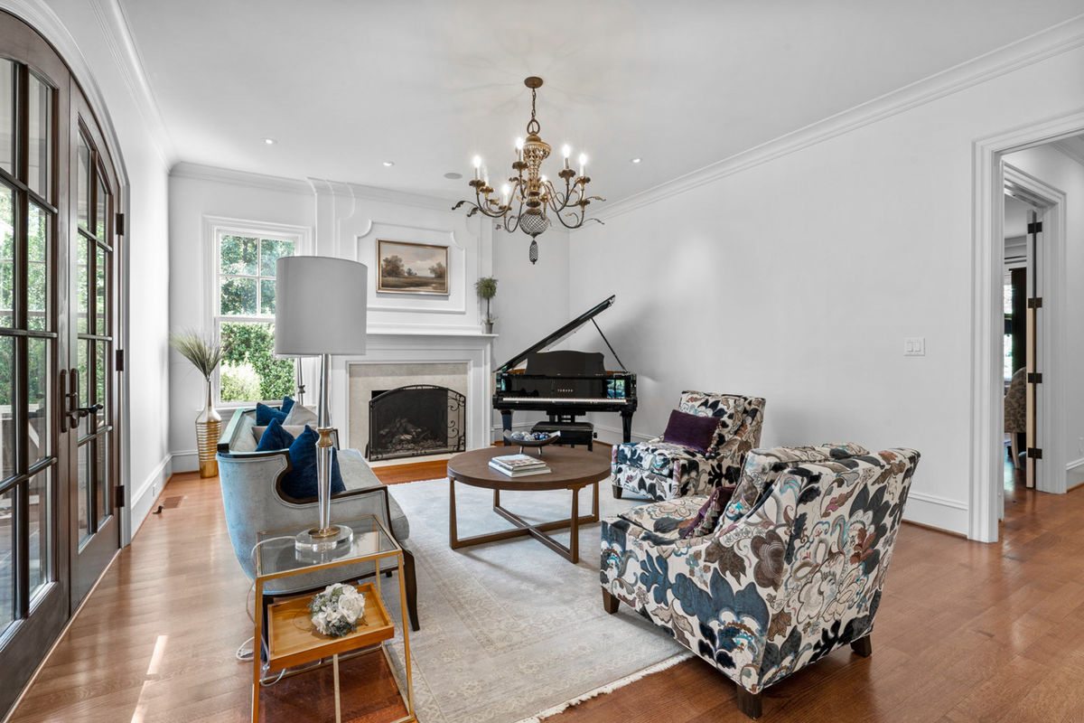 Caul Group-2517 Chelmsford Ct-12