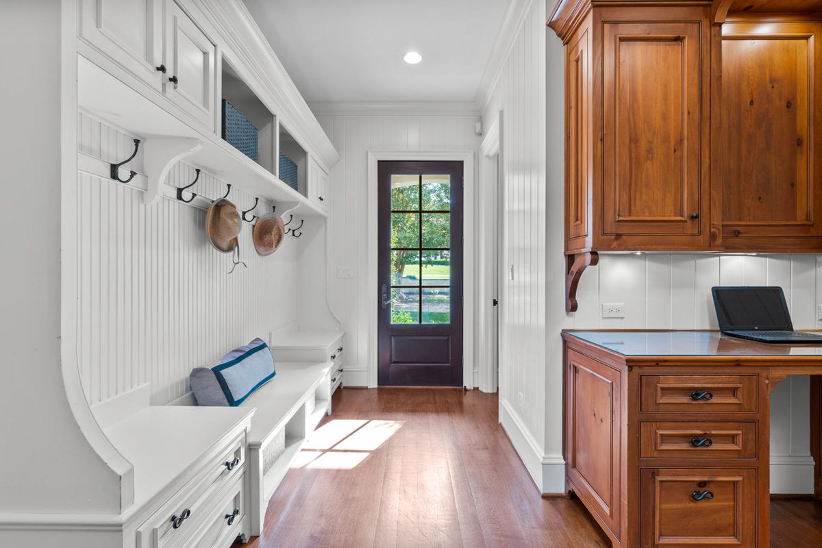 Caul Group-2517 Chelmsford Ct-21