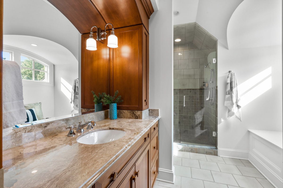 Caul Group-2517 Chelmsford Ct-37