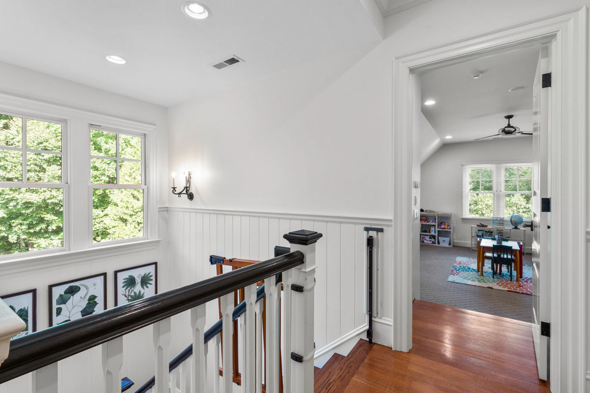 Caul Group-2517 Chelmsford Ct-39