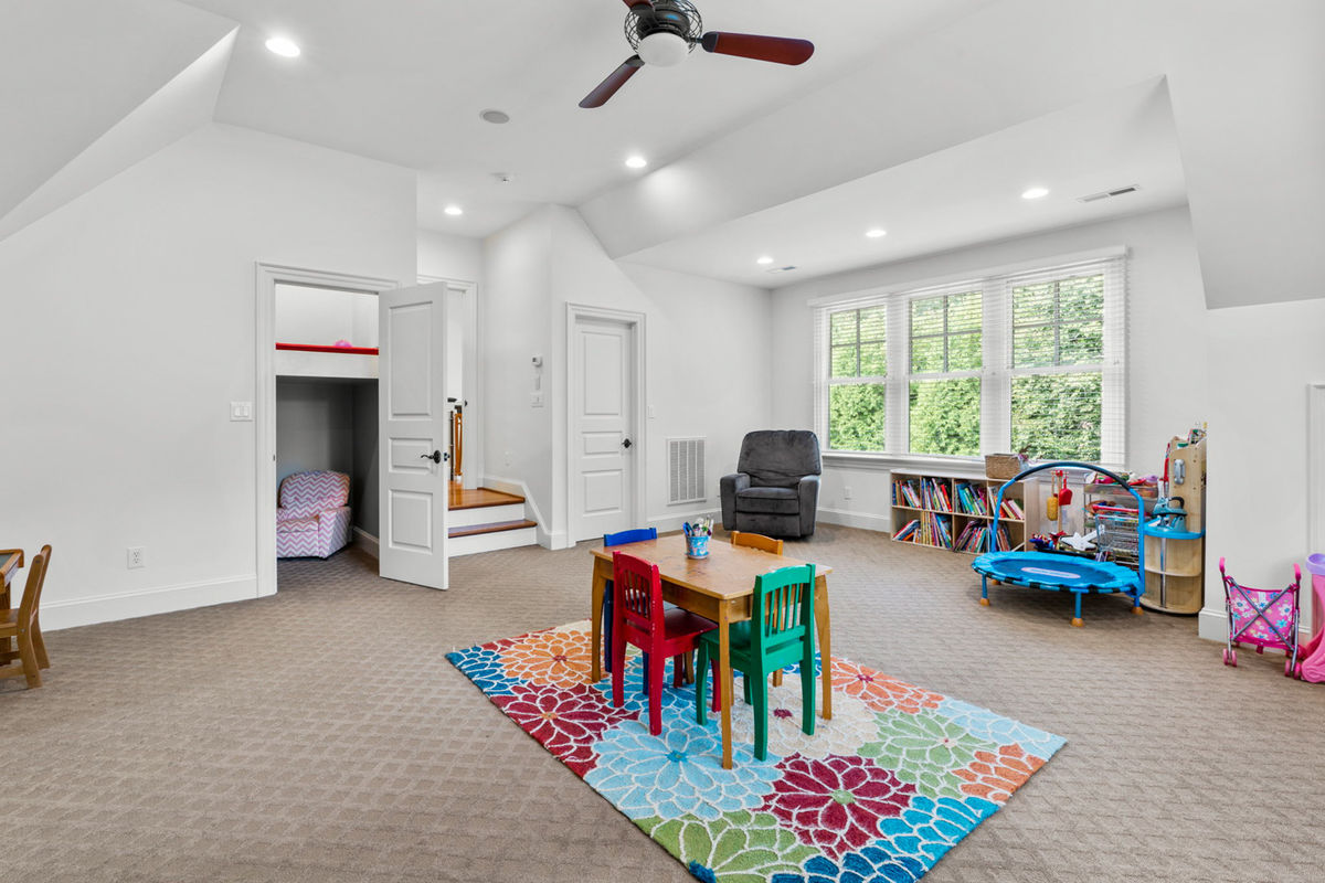 Caul Group-2517 Chelmsford Ct-41