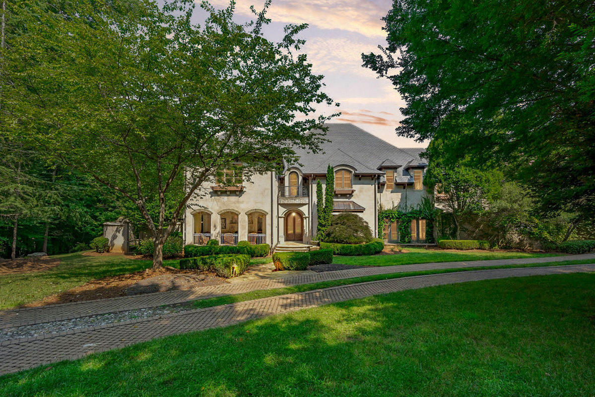 Caul Group-2604 Chelmsford-01frontexterior-twilight