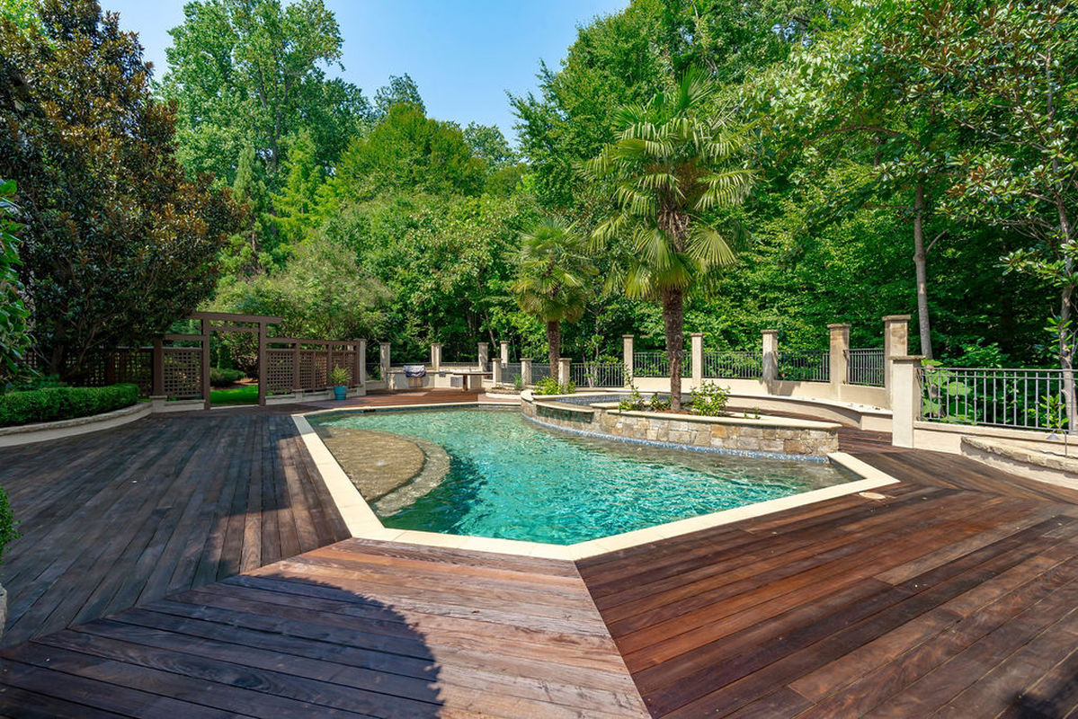 Caul Group-2604 Chelmsford-87backexterior