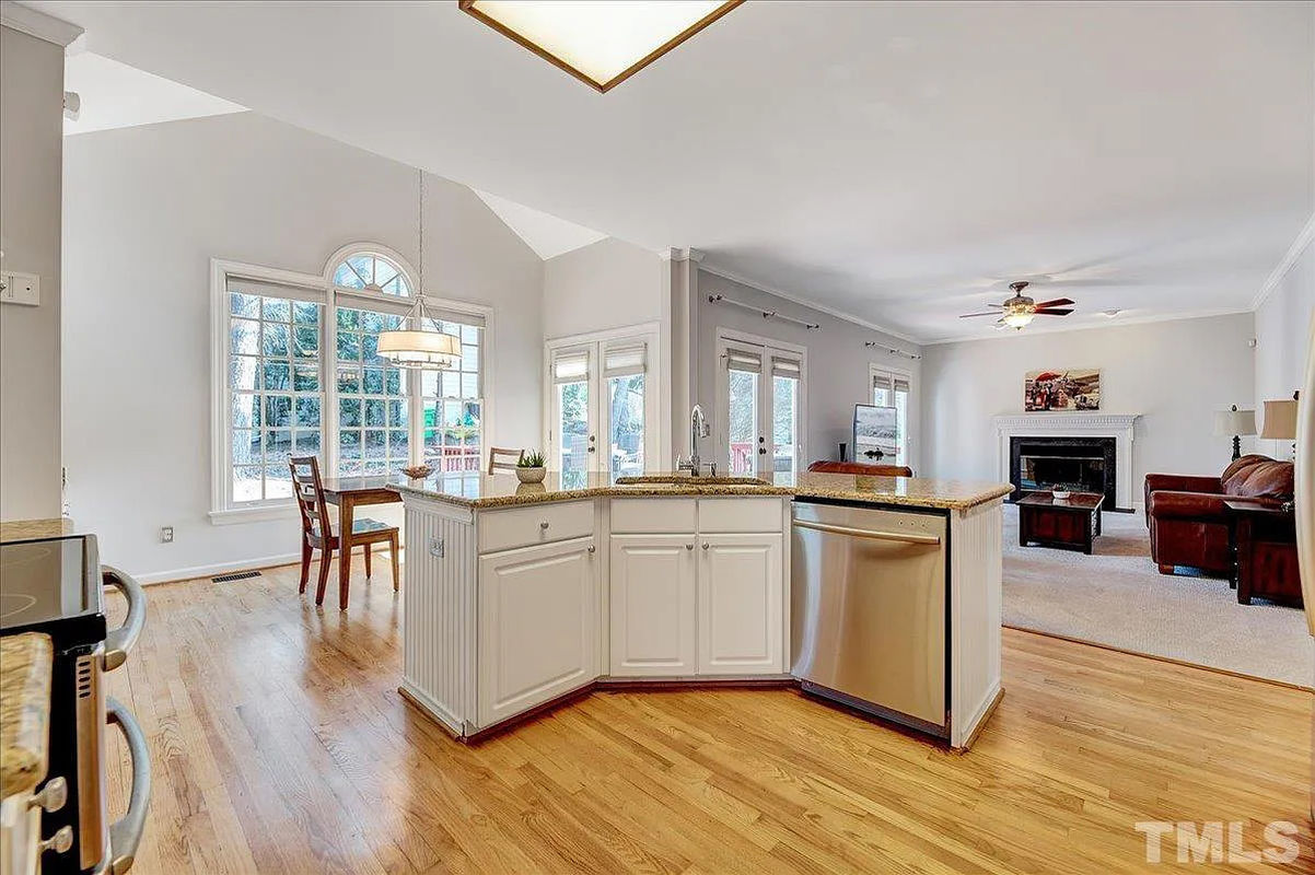 Caul-Group-3016-Plaza-Place-10