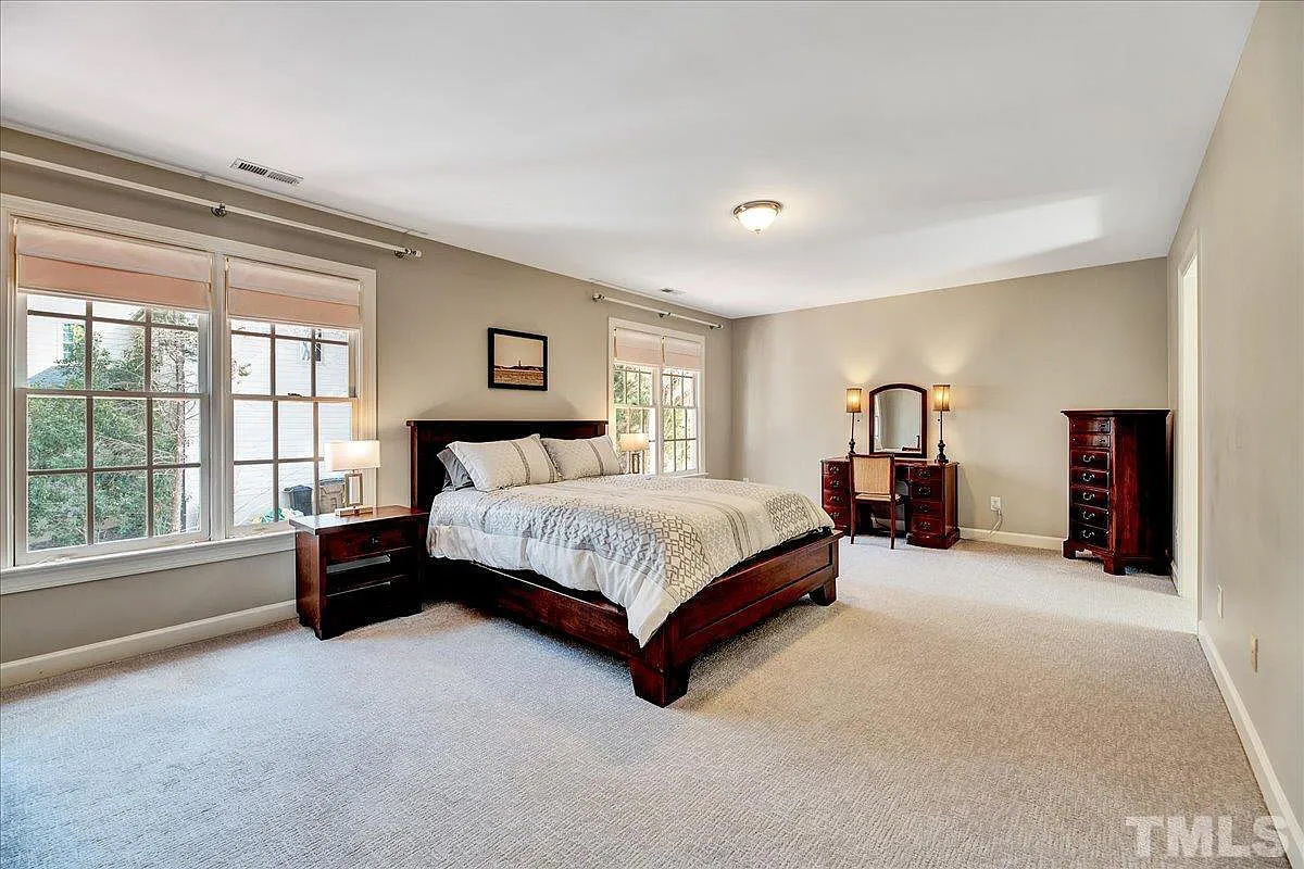 Caul-Group-3016-Plaza-Place-34