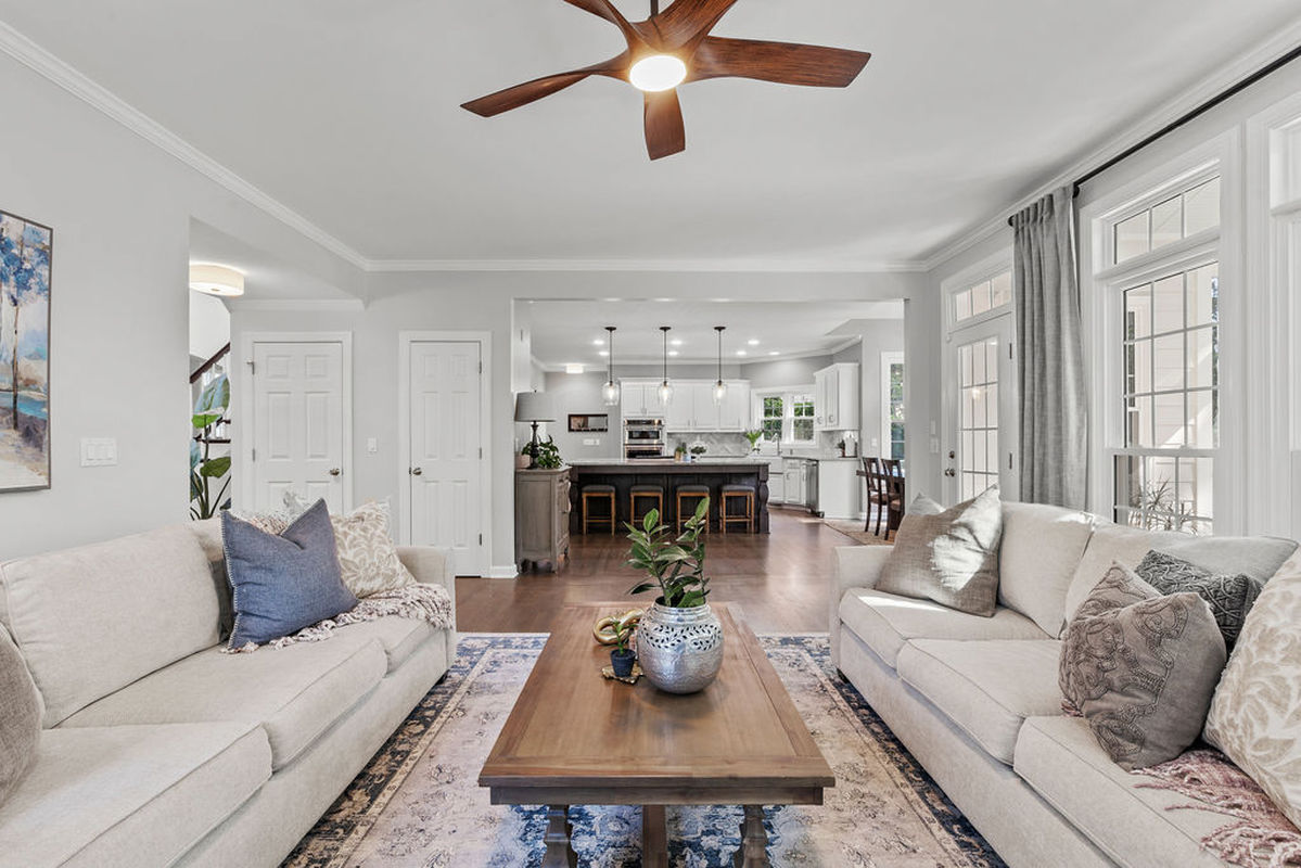 Caul Group-307 Southmoor Oaks-16living