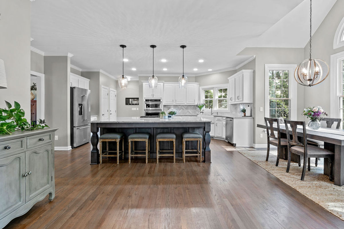 Caul Group-307 Southmoor Oaks-19kitchen