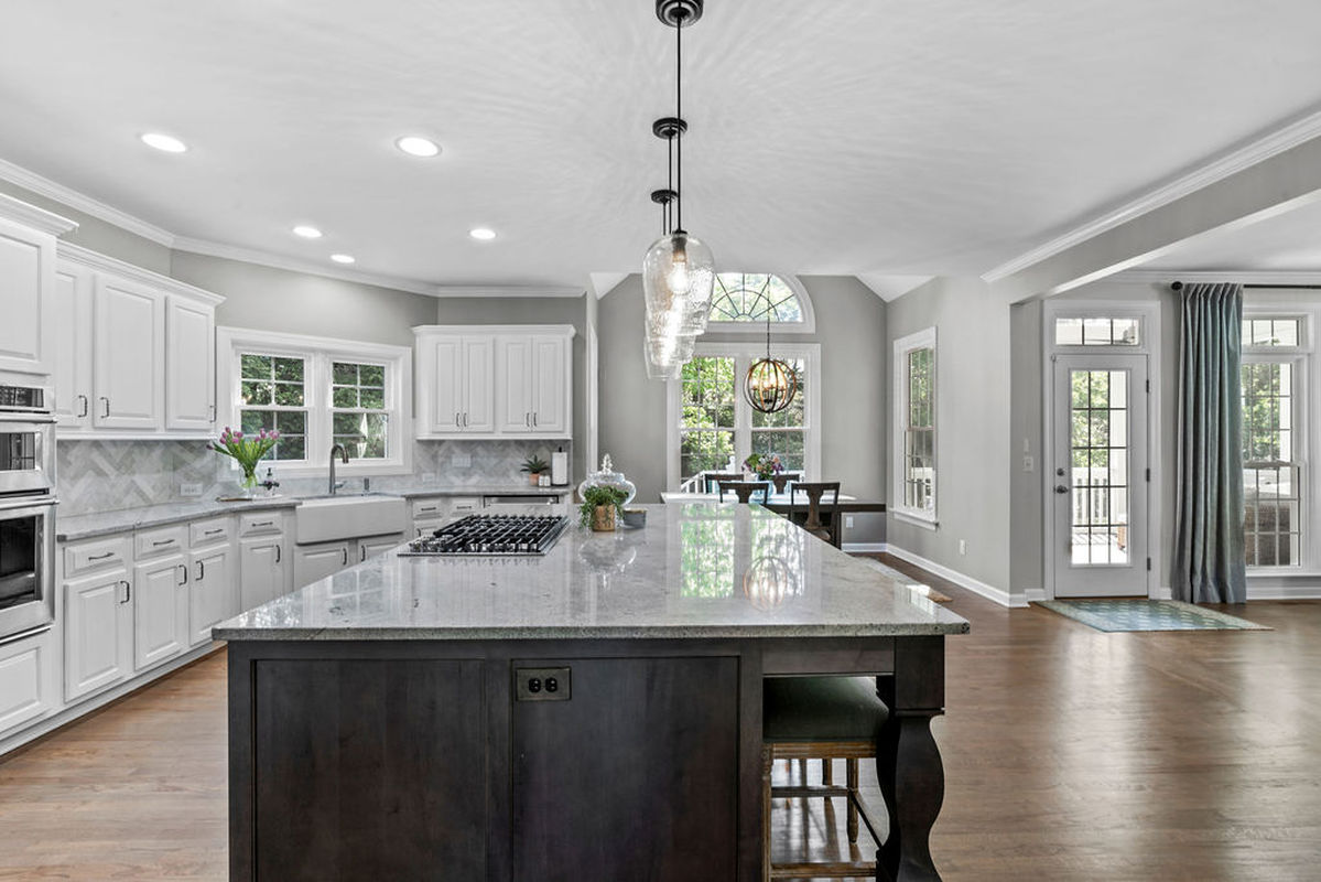 Caul Group-307 Southmoor Oaks-27kitchen