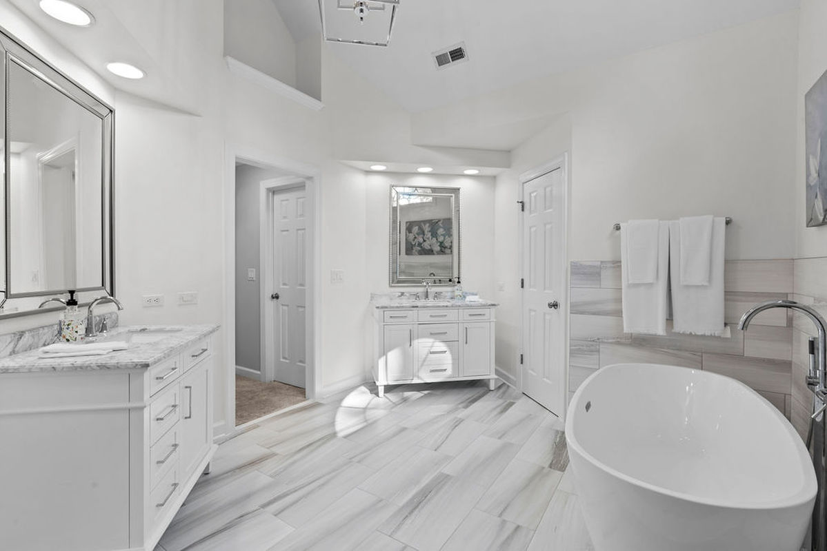 Caul Group-307 Southmoor Oaks-36masterbath