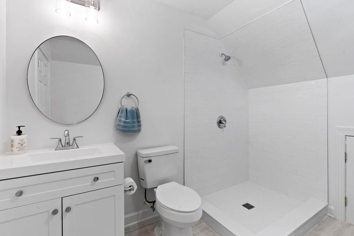 Caul Group-307 Southmoor Oaks-52thirdfloorbath