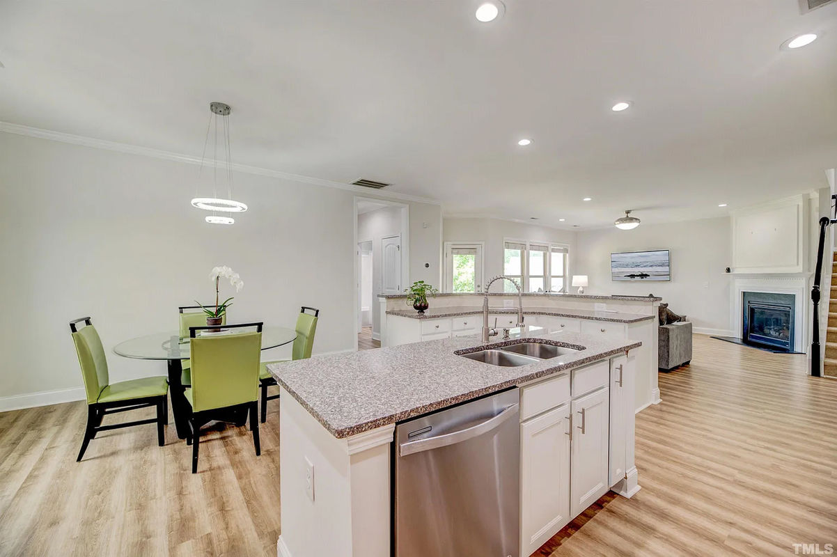 Caul-Group-3524-Manifest-Place-13