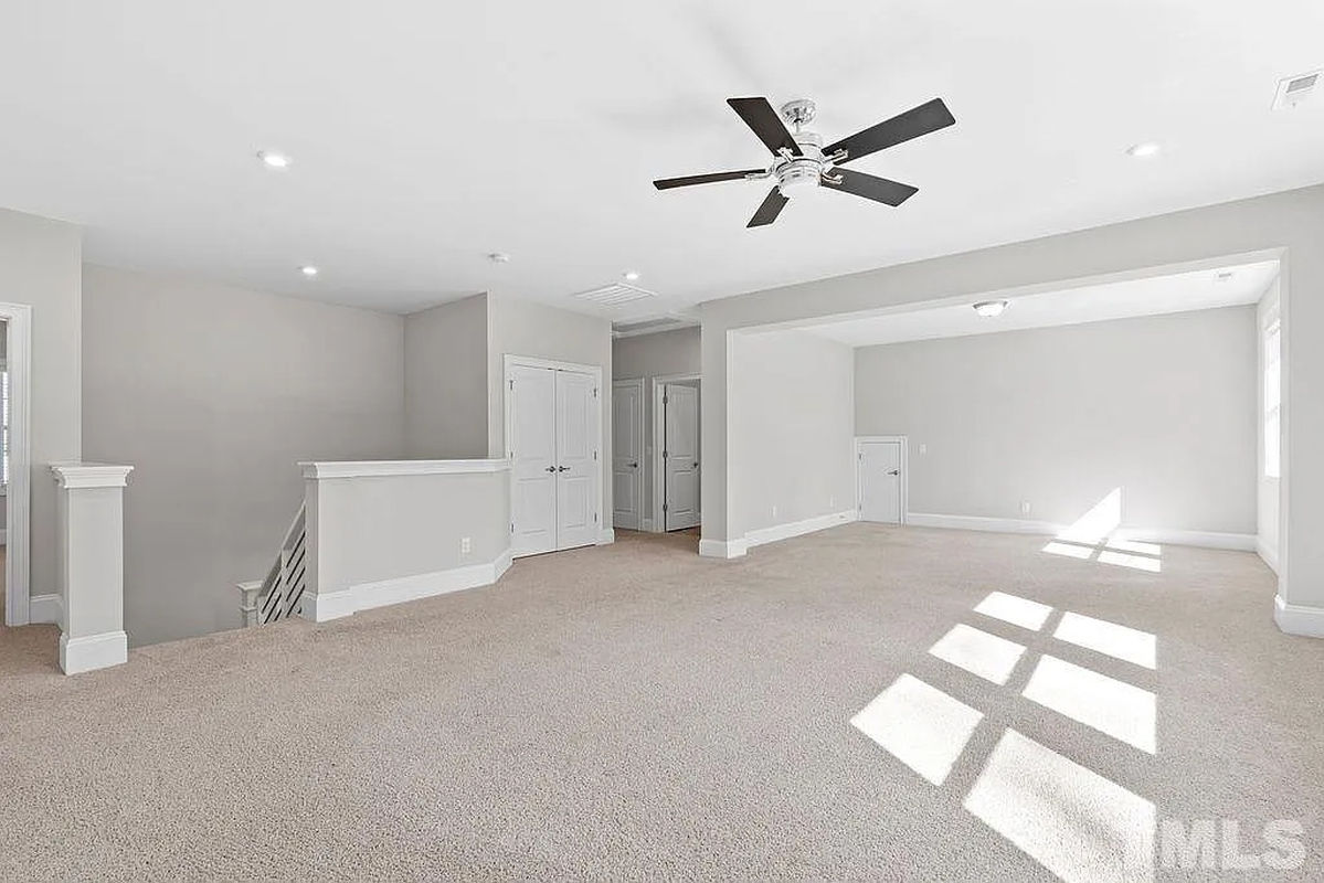 Caul-Group-4329-Buckley-Drive-42