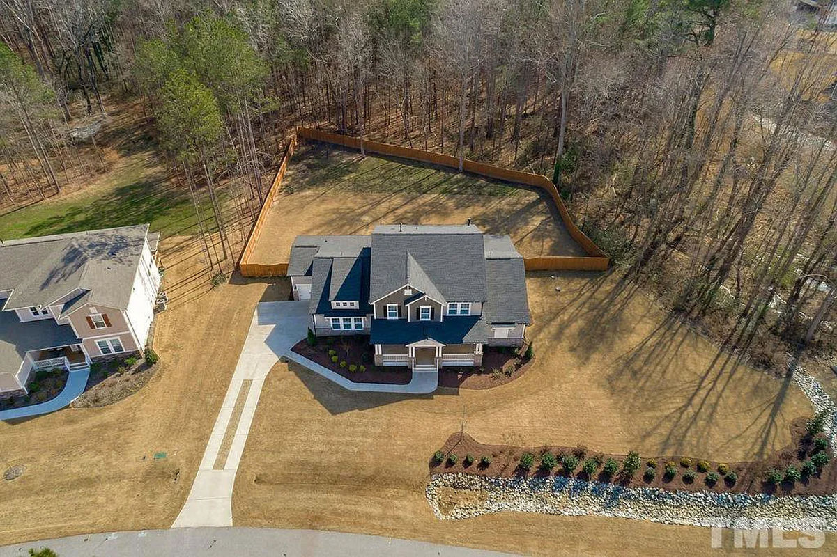 Caul-Group-4329-Buckley-Drive-60