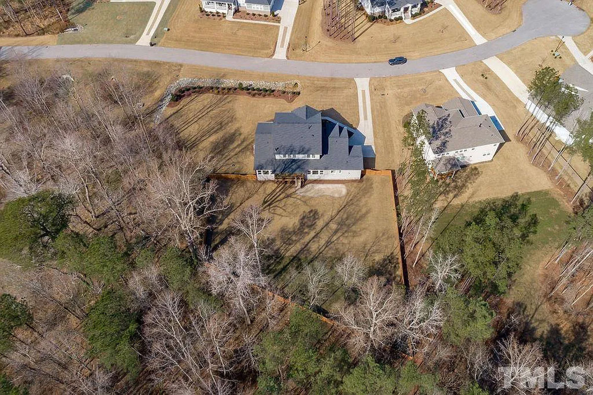 Caul-Group-4329-Buckley-Drive-64