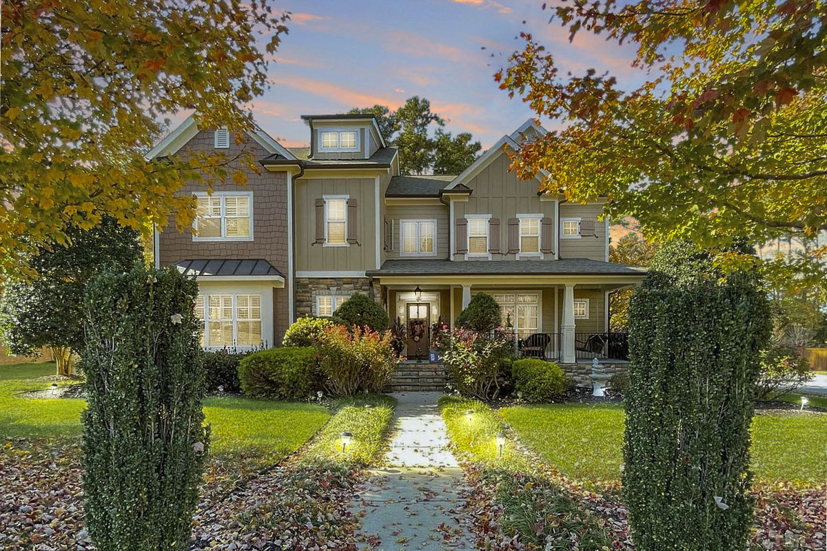 Caul-Group-581-Granite-Falls-Boulevard-1-twilight