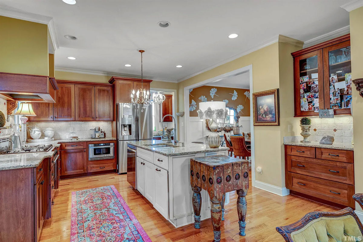 Caul-Group-581-Granite-Falls-Boulevard-13