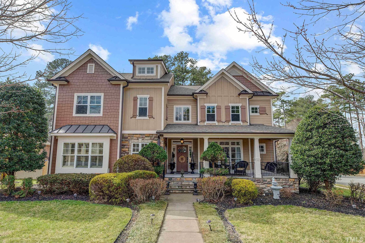 Caul-Group-581-Granite-Falls-Boulevard-2