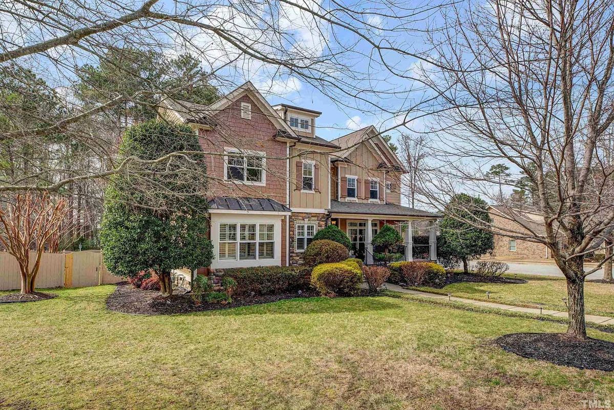 Caul-Group-581-Granite-Falls-Boulevard-3