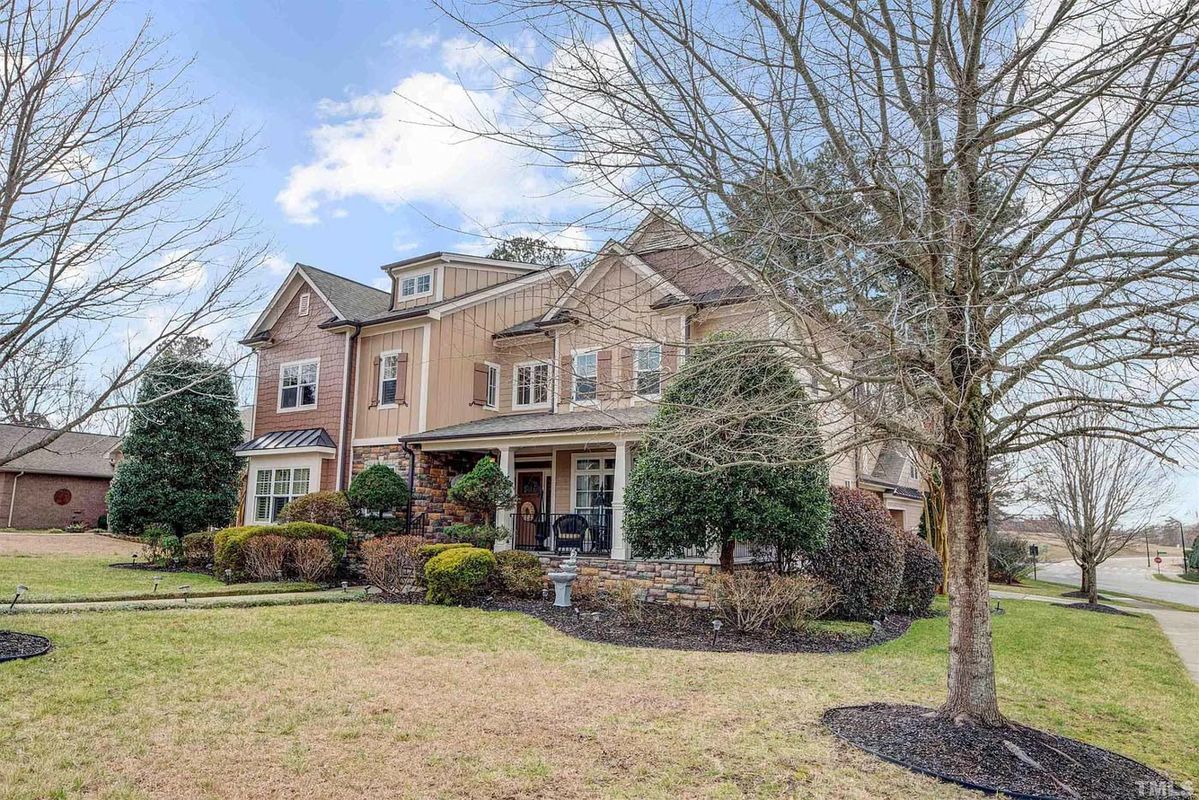 Caul-Group-581-Granite-Falls-Boulevard-4