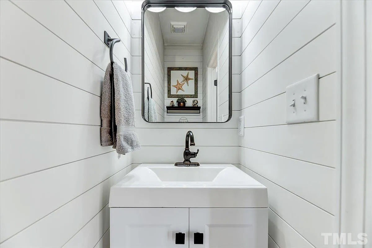 Caul Group-7033-Daniel-Road-11