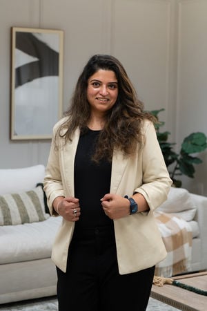 Neelam Khanna