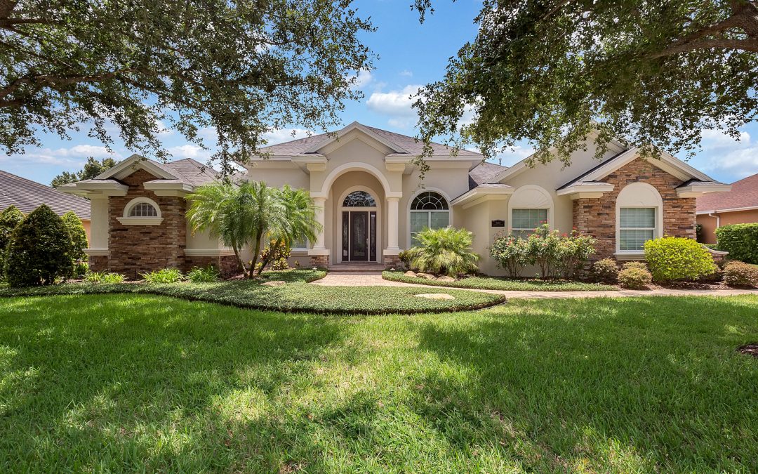 LISTED FOR SALE: 9457 Waterford Oaks in Winter Haven Florida