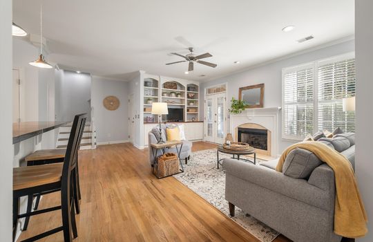 07-1627 Collier Street-21