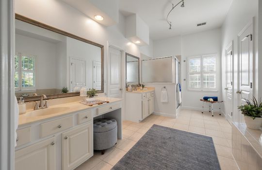 30-1627 Collier Street-4