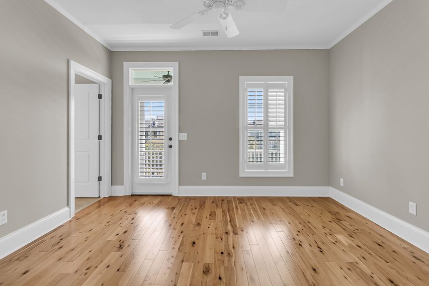 CREM - 4922 Sound View Dr-27