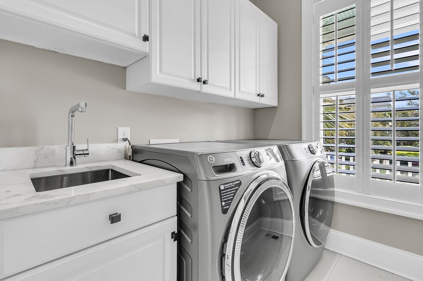 CREM - 4922 Sound View Dr-40