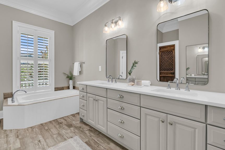 CREM - 4922 Sound View Dr-48