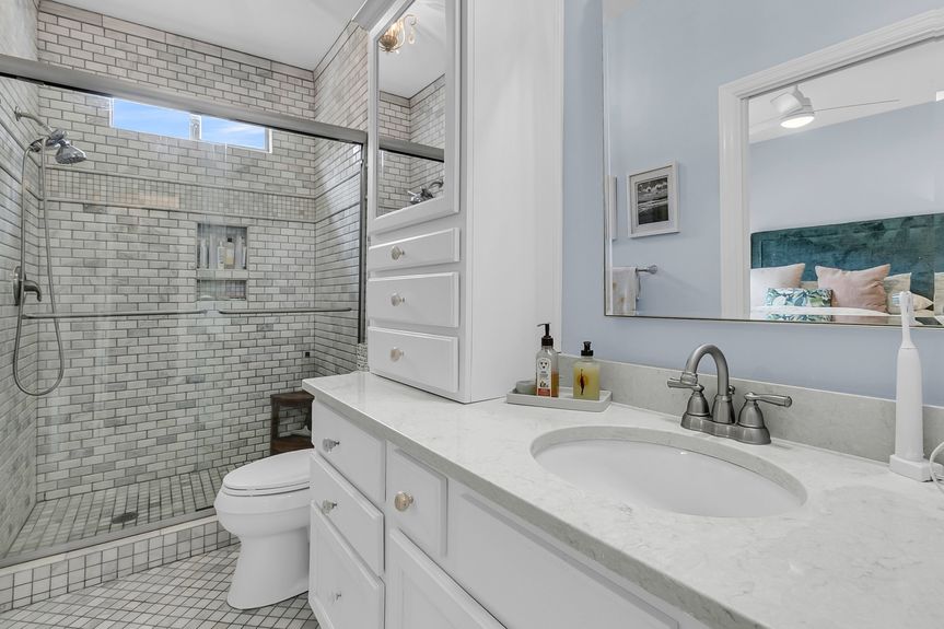 CREM - 3372 Billings St-35