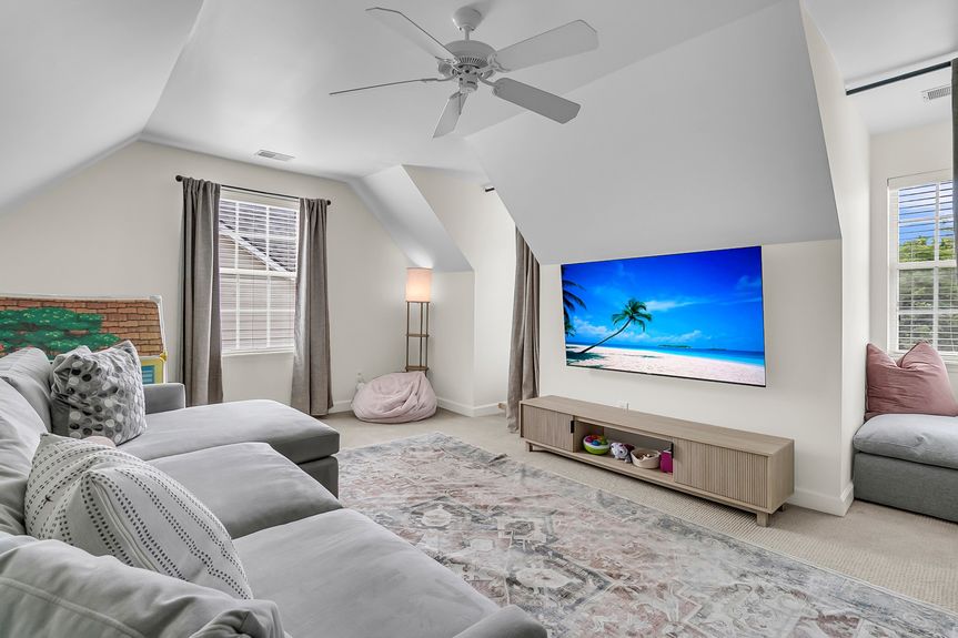 CREM - 1517 Faith St-17