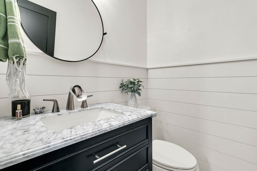 CREM - 1517 Faith St-20