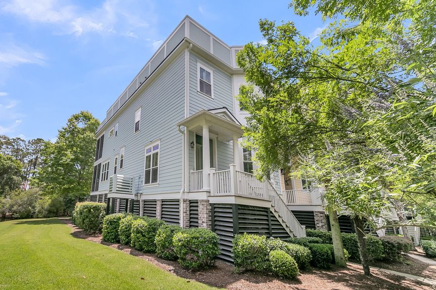 CREM - 2032 Amenity Park exteriors-4