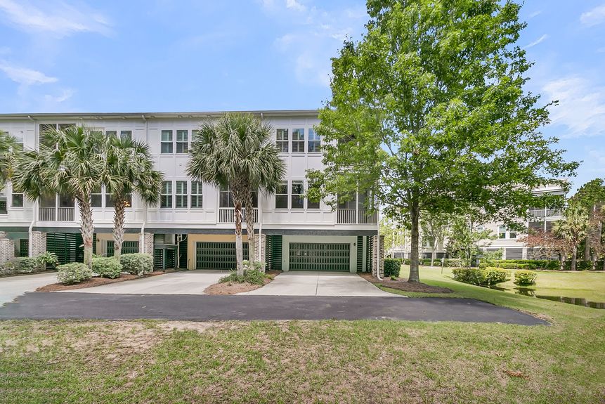 CREM - 2032 Amenity Park exteriors-7