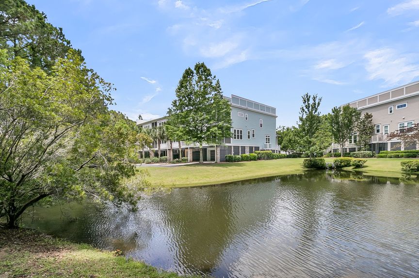 CREM - 2032 Amenity Park exteriors-8